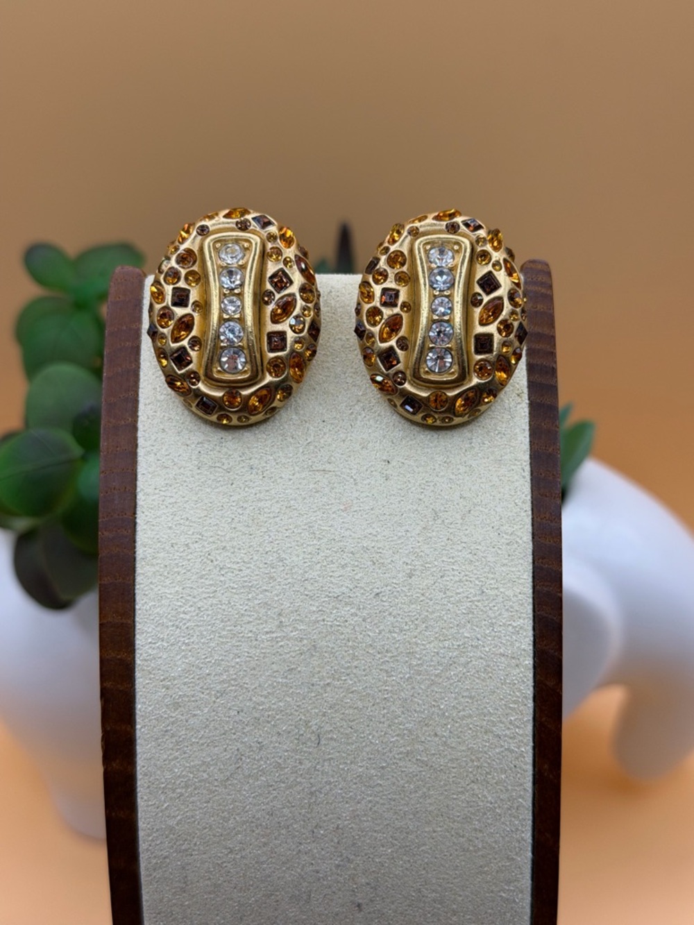 Gold-Tone Brown Crystal clip on vintage Earrings